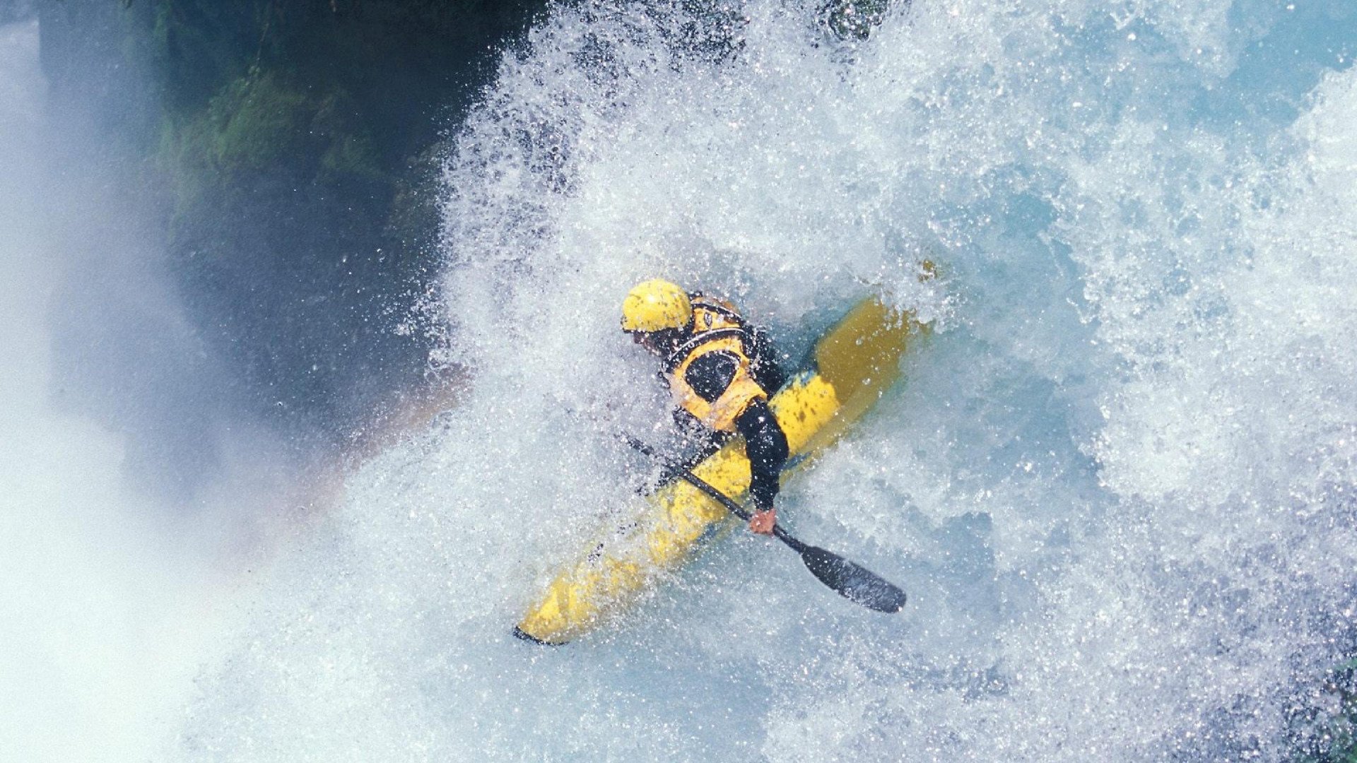 德国骑手吉尔·托马斯在2024年国际马术联合会障碍赛世界巡回赛中以“Bella”马匹获得个人第六名,表现出色。